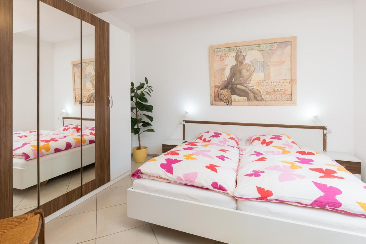 Bodensee Apartment Ueberlingen "Bauhaus Ueber Der Stadt" Dış mekan fotoğraf